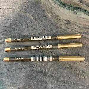 Revlon softstroke powderliner.Shade Soft moss